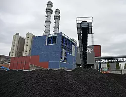 Kohle ist noch der drittwichtigste Energieträger der deutschen Stromproduktion, aber die Menge an Strom aus dem fossilen Brennstoff sinkt. (Symbolbild) - © Michael Brandt/dpa