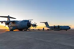 Flugzeuge der Bundeswehr haben Hilfsgüter ins türkische Incirlik gebracht. - © Francis Hildemann/Bundeswehr/dpa
