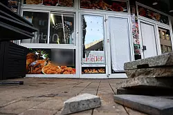 Am Morgen waren bereits erste Reparaturen erfolgt. - &copy; Alex Talash/dpa