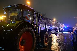 Auch an der Grenze zwischen Frankreich und Belgien protestierten Landwirte gegen den Mercosur-Handelsdeal. - &copy; Emma Da Silva/AP/dpa
