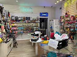 Viele Produkte im Sortiment hier stammen aus China. - &copy; Luzia Geier/dpa