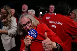 Bei Labor-Anhängern ist der Jubel groß. - © Dean Lewins/AAP/dpa