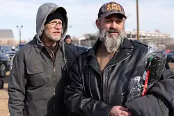 Manche der Randalierer waren für kleinere Straftatbestände angeklagt worden, andere aber auch wegen schwerer Straftaten. Nun kommen sie alle frei. - © Jose Luis Magana/FR159526 AP/AP/dpa