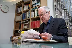 Der Psychologe und Kriminologe Rudolf Egg hat mehr als 1.000 Anzeigen aus der K&ouml;lner Silvesternacht ausgewertet. (Archivbild) - &copy; Hannes P. Albert/dpa