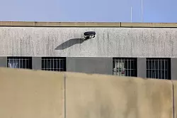 Was hat sich hinter den Mauern abgespielt? - © Karl-Josef Hildenbrand/dpa