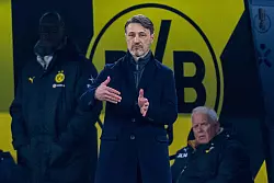 Niko Kovac sah ein behäbiges Spiel seiner Mannschaft - © David Inderlied/dpa