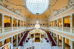 Die Sektkellerei Henkell Freixenet meldet ein Umsatzplus. (Archivbild) - © Andreas Arnold/dpa