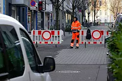 Vor der Entsch&auml;rfung des Blindg&auml;ngers muss das Gebiet um den Fundort in der Innenstadt ger&auml;umt werden. - &copy; Henning Kaiser/dpa
