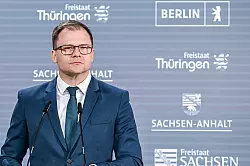 Schneider war zuletzt Ostbeauftragter der Bundesregierung. (Archivbild) - © Jens Kalaene/dpa