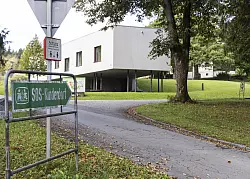 Vorwürfe gegen den Gründer der Kinderhilfsorganisation. (Archivbild) - © Wolfgang Jannach/APA/dpa