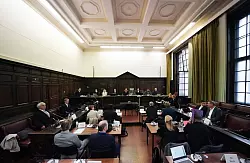 Ein Zeuge berichtete, wie der Kontakt zu den mutmaßlichen Entführern zustande kam. - © Marcus Brandt/dpa Pool/dpa