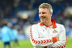 Kwasniok w&uuml;rde den Hype gerne bremsen. (Archivbild) - &copy; Uwe Anspach/dpa