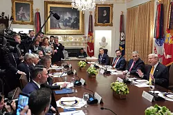 Trump und Orban sprachen &uuml;ber den Energiehandel. - &copy; Evan Vucci/AP/dpa