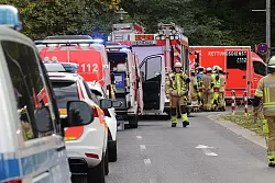 Die Polizei sperrte in einem Radius von rund 100 Metern das Gel&auml;nde. - &copy; David Young/dpa