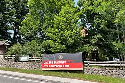 Die deutsche U21 wohnt im beschaulichen Modra. - &copy; Christian Kunz/dpa