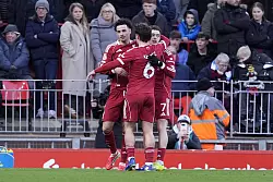 F&uuml;r Wirtz (r) war es das dritte Tor f&uuml;r Liverpool. - &copy; Peter Byrne/PA Wire/dpa