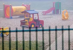 Besonders in &ouml;stlichen Bundesl&auml;ndern fehlen den Kitas Kinder. (Symbolbild) - &copy; Jens B&uuml;ttner/dpa