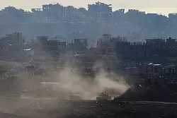 Nach dem Willen der israelischen Regierung soll die Armee den Gazastreifen erobern und auf Dauer besetzt halten. (Archivbild) - © Ariel Schalit/AP/dpa