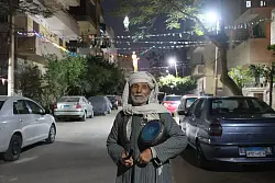 F&uuml;r ihre M&uuml;he erhalten die Trommler zum Ende des Fastenmonats ein Trinkgeld. - &copy; Johannes Sadek/dpa