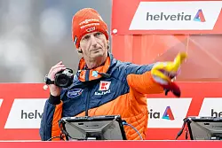 Erst ausschlafen, dann springen: Heinz Kuttin scherzt bei der Tournee-Zukunft. (Archivbild) - &copy; Philipp Schmidli/KEYSTONE/dpa