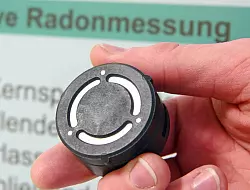 Sogenannte passive Radon-Messger&auml;te sind die einfachste M&ouml;glichkeit f&uuml;r eine Radon-Messung. (Archivbild) - &copy; Uli Deck/dpa