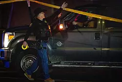 Mehrere Menschen sind tot. - © Ethan Swope/AP/dpa