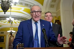 Der demokratische Minderheitsf&uuml;hrer im Senat, Chuck Schumer, will die Zollpl&auml;ne Trumps im Senat stoppen. (Archivbild) - &copy; Rod Lamkey/FR172078/dpa