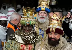 In Spanien bekommen die Kinder ihre Weihnachtsgeschenke traditionell erst am Morgen des Dreik&ouml;nigstags. - &copy; Joaquin Corchero/EUROPA PRESS/dpa