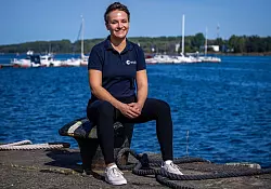 Amelie Sch&ouml;nenwald geh&ouml;rt zu den f&uuml;nf Frauen und drei M&auml;nnern aus sieben europ&auml;ischen L&auml;ndern, die als Teil einer Astronauten-Reserve der Europ&auml;ische (Esa) in der Warnow das &Uuml;berleben auf hoher See trainieren. - &copy; Jens B&uuml;ttner/dpa