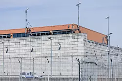 Auf dem Gelände des Forschungszentrums Jülich lagern die Castorbehälter bislang. - © Rolf Vennenbernd/dpa