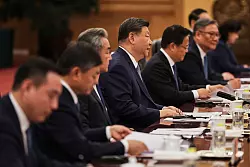 Chinas Staatschef Xi Jinping lobte die Beziehungen und forderte mehr Zusammenarbeit. - &copy; Andres Martinez Casares/Pool EPA/AP/dpa