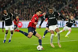 Bruno Ogbus und die SC-Defensive verteidigten konzentriert. - &copy; Jean-Francois Badias/AP/dpa