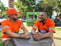 Die Mitarbeiter der Stadtreinigung beabsichtigen, das Baby zu adoptieren. - &copy; Philipp Znidar/dpa