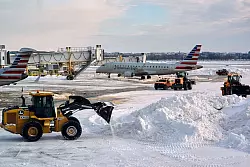 Am Wochenende waren Tausende Fl&uuml;ge ausgefallen. - &copy; Julia Nikhinson/AP/dpa