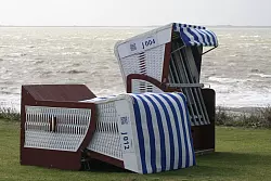 Der erste Herbststurm erreicht Norderney. - &copy; Kai Moorschlatt/dpa