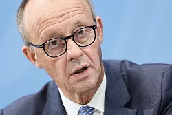 Kanzler Merz hat einen Brief an die EU-Kommissionspräsidentin geschrieben. - © Michael Kappeler/dpa