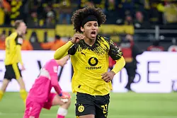 Was er mit seinem Jubel ausdrücken wollte, verriet Adeyemi nicht - © Bernd Thissen/dpa