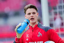 Jonas Urbig spielte viele Jahre f&uuml;r den 1. FC K&ouml;ln. - &copy; Rolf Vennenbernd/dpa