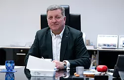 Bayern fordert Bund zur alleinigen Finanzierung auf. - © Sven Hoppe/dpa