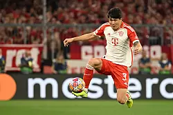 Minjae Kim soll jetzt doch beim FC Bayern bleiben. (Archivbild) - © Lukas Barth-Tuttas/dpa
