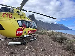 Der staatliche spanische Wetterdienst Aemet warnt regelm&auml;&szlig;ig vor dem Risiko besonders hoher Wellen an den Nord- und Westk&uuml;sten der Kanarischen Inseln. Immer wieder kommt es auf den Inseln im Atlantik durch die ungebremst auf Land treffenden Wellen zu Toten und Verletzten. - &copy; 112 Canarias/dpa