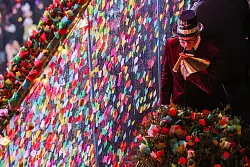 Ein Meer aus Konfetti auf dem Times Square. - &copy; Heather Khalifa/AP/dpa