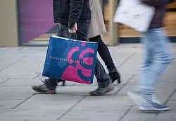 Neue Spielzeuge sind tendenziell weniger mit Schadstoffen belastet als alte. - &copy; Frank Rumpenhorst/dpa