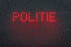 Die niederländische Polizei sucht mit Hochdruck nach den zwei Kindern. (Symbolbild) - © Friso Gentsch/dpa