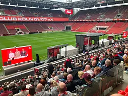 Das &laquo;Team FC&raquo; um den Immobilienmanager J&ouml;rn Stobbe, Ulf Sobek und J&ouml;rg Alvermann. - &copy; Jana Glose/dpa