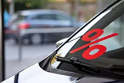 EY-Experte: Im kommenden Jahr k&ouml;nnte es einen Preisrutsch auf breiter Front geben. (Symbolbild) - &copy; Sebastian Gollnow/dpa