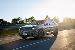 Wie es Euch gef&auml;llt: Den X5 bietet BMW nicht nur rein elektrisch oder als Plug-in-Hybrid an, sondern auch als klassischen Verbrenner und auch als Wasserstoffauto. - &copy; Fabian Kirchbauer/BMW AG/dpa-tmn