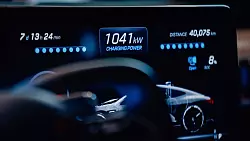 Potzblitz: Ein neuer AMG soll mit bis rund 1.000 kW laden k&ouml;nnen. - &copy; Mercedes-Benz AG/dpa-tmn