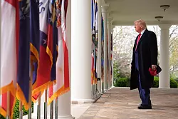 US-Präsident Trump hat ein Faible für Zölle. - © Evan Vucci/AP/dpa