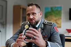 Oberstabsfeldwebel Jan Hecht - &copy; Carsten Koall/dpa